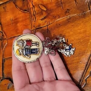 Vintage‎ Brooch